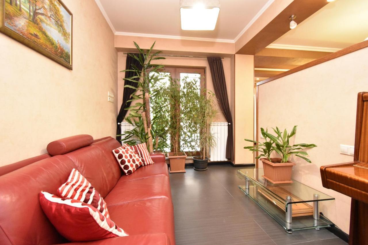 Dos Guest House Erevan Exterior foto